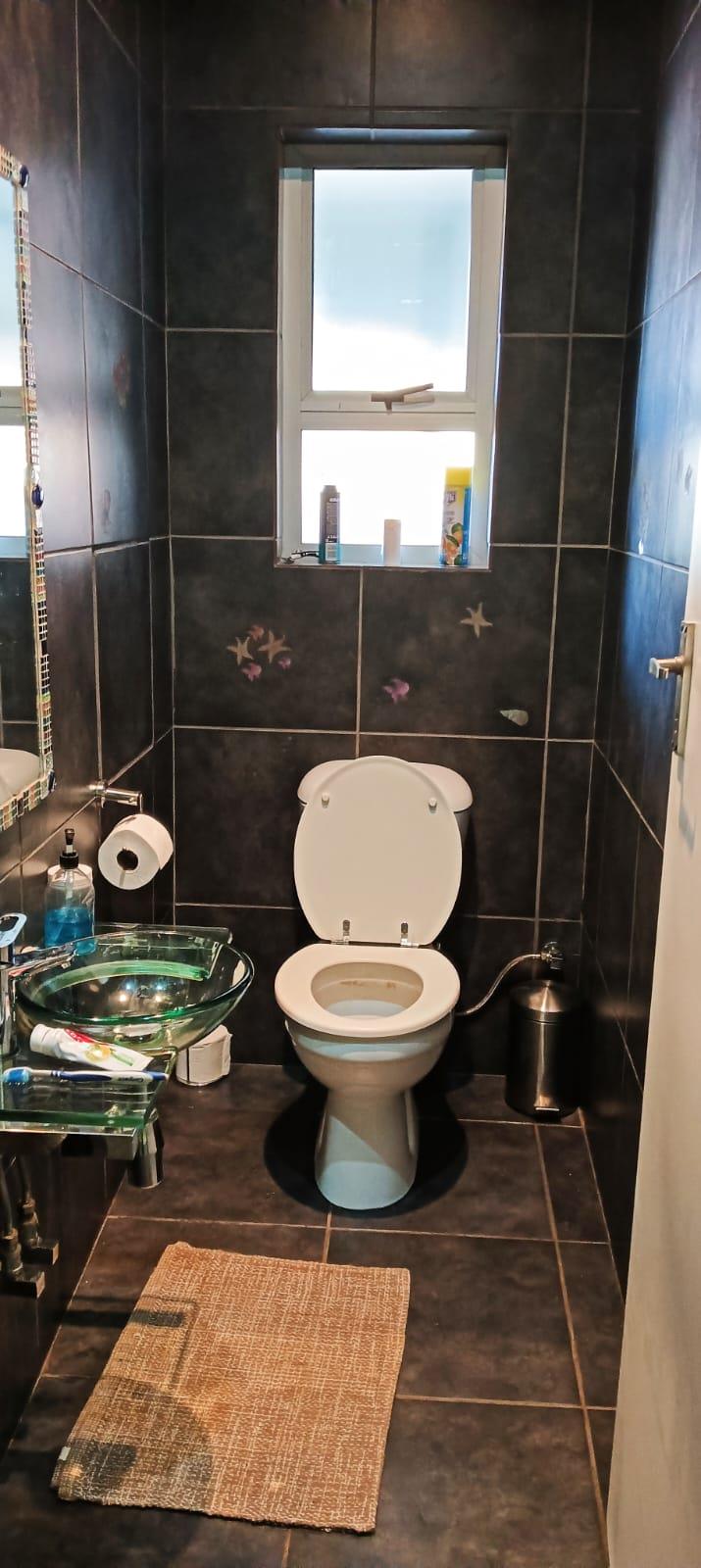 308332549.jpg