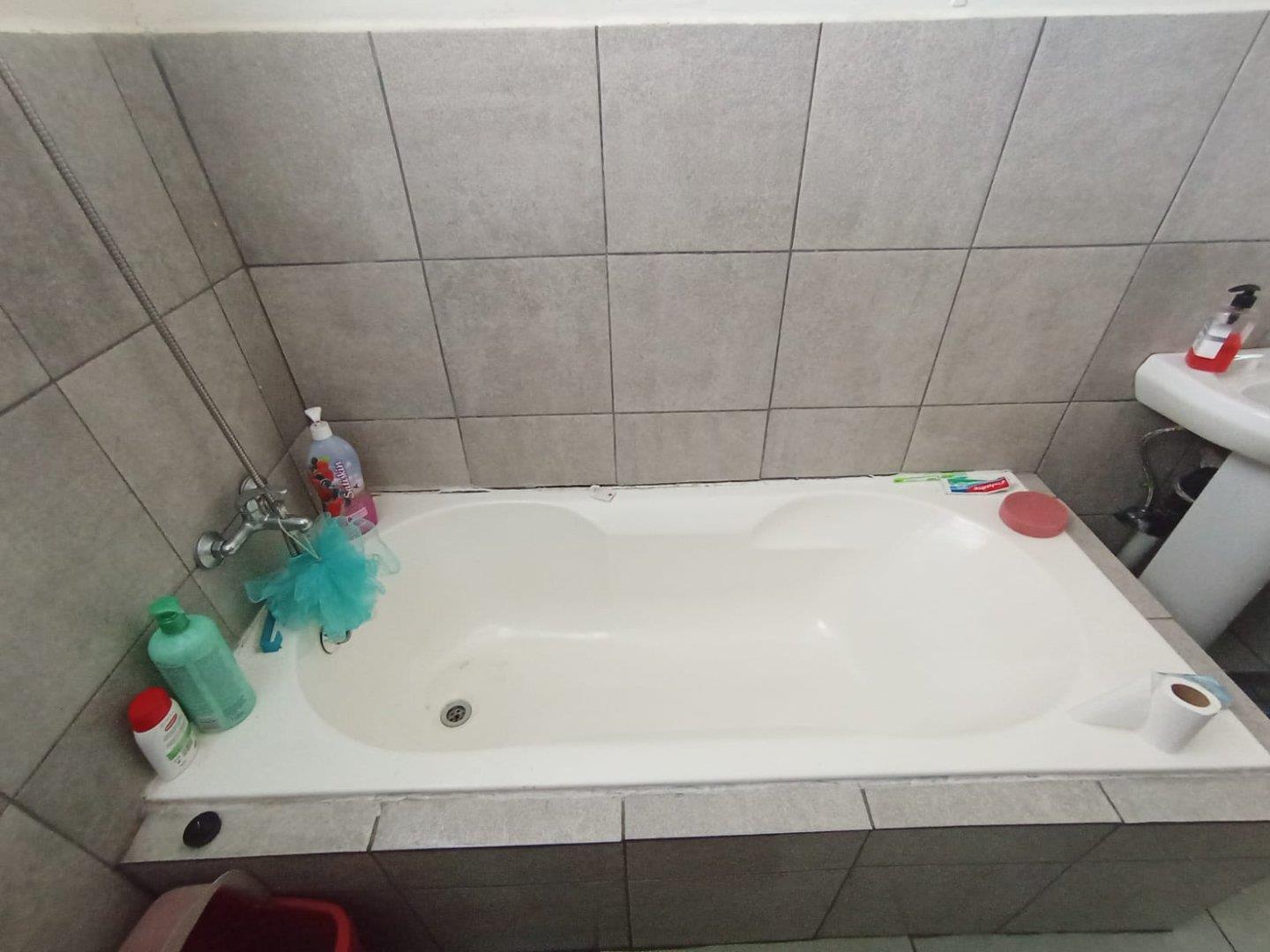 324743101.jpg