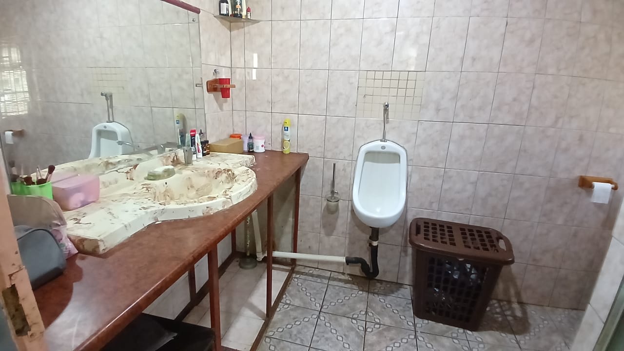 324868325.jpg