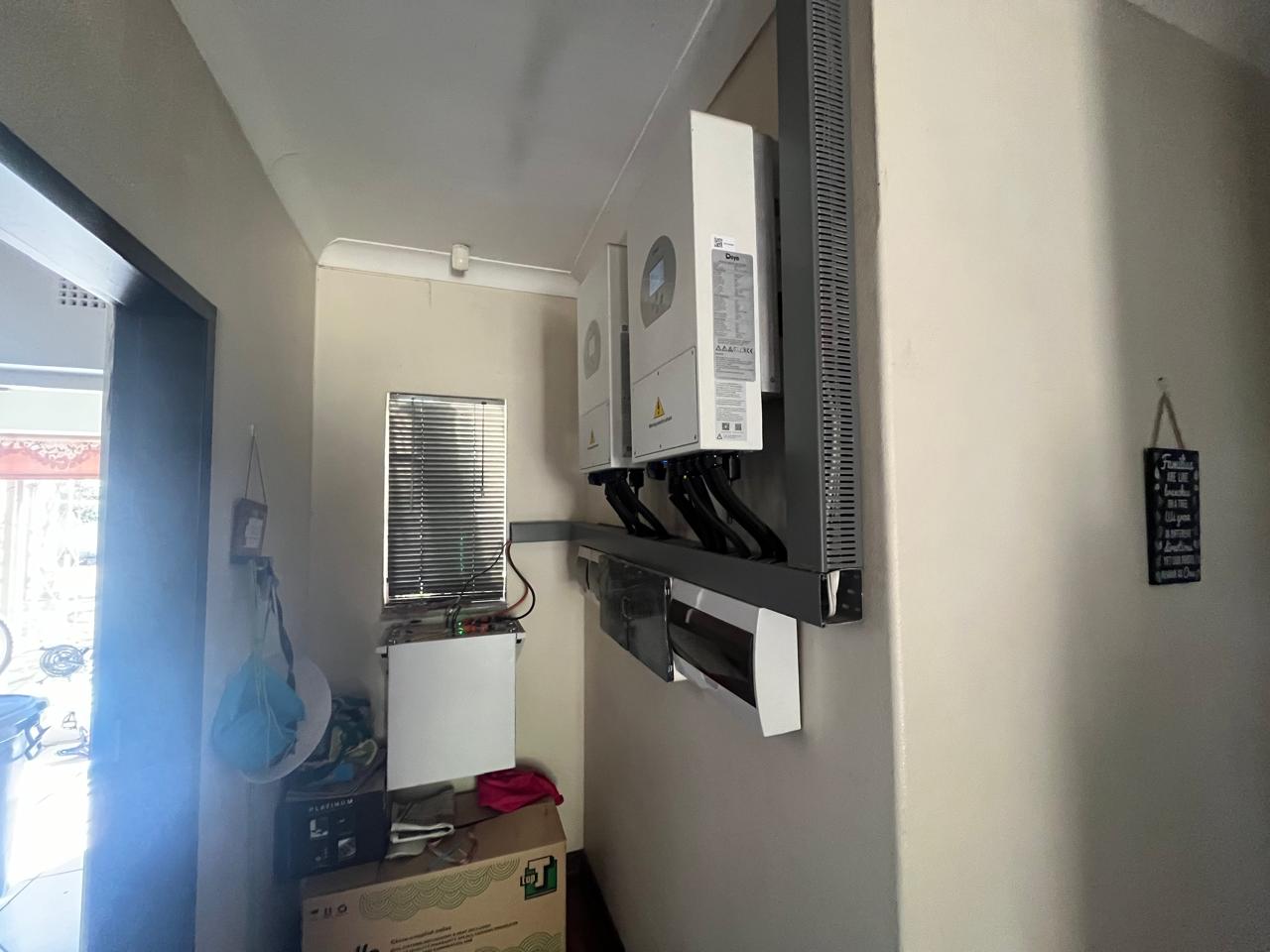 335780945.jpg