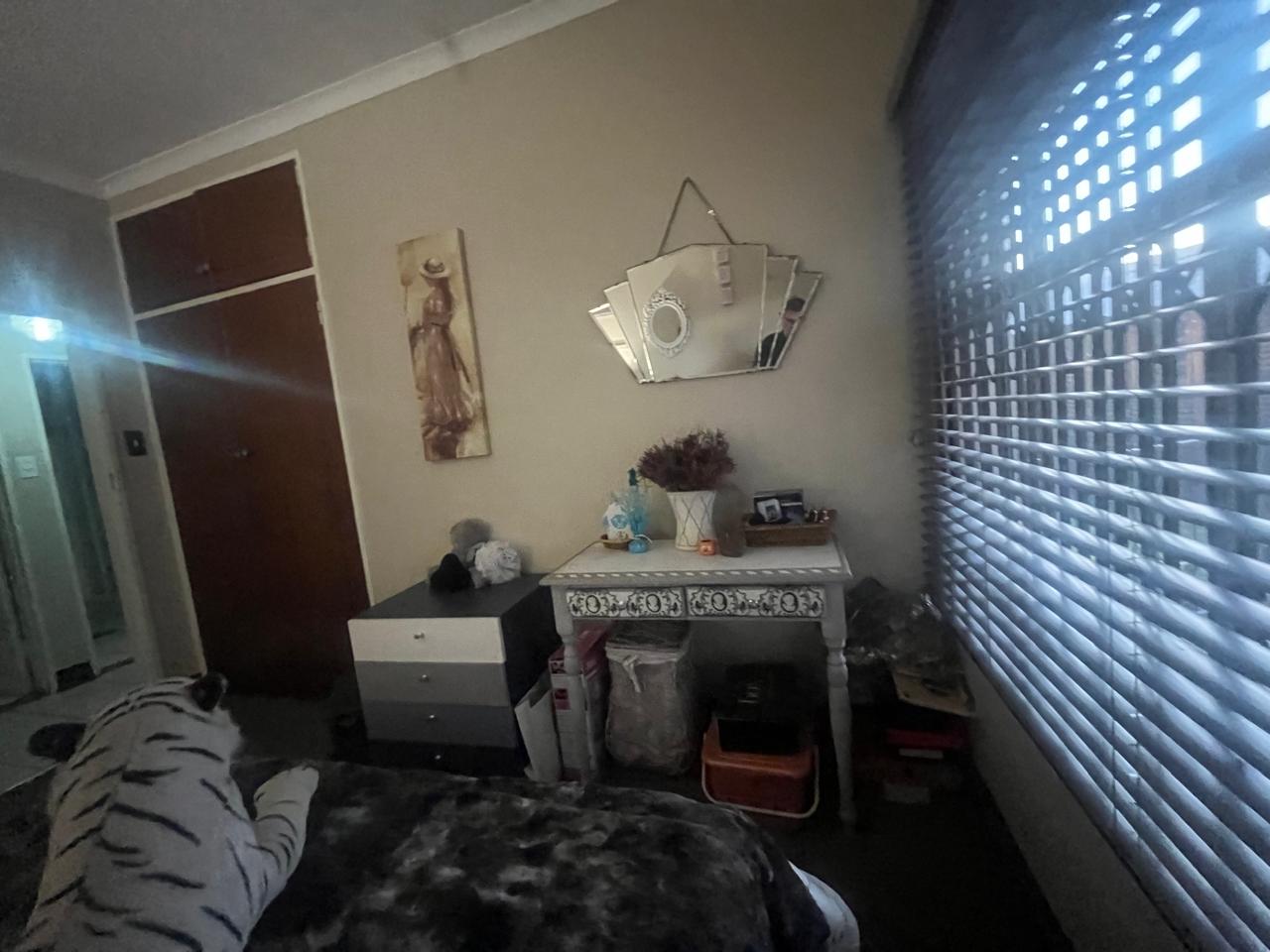 339987221.jpg