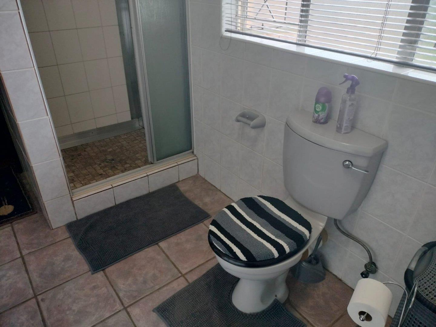 351598461.jpg